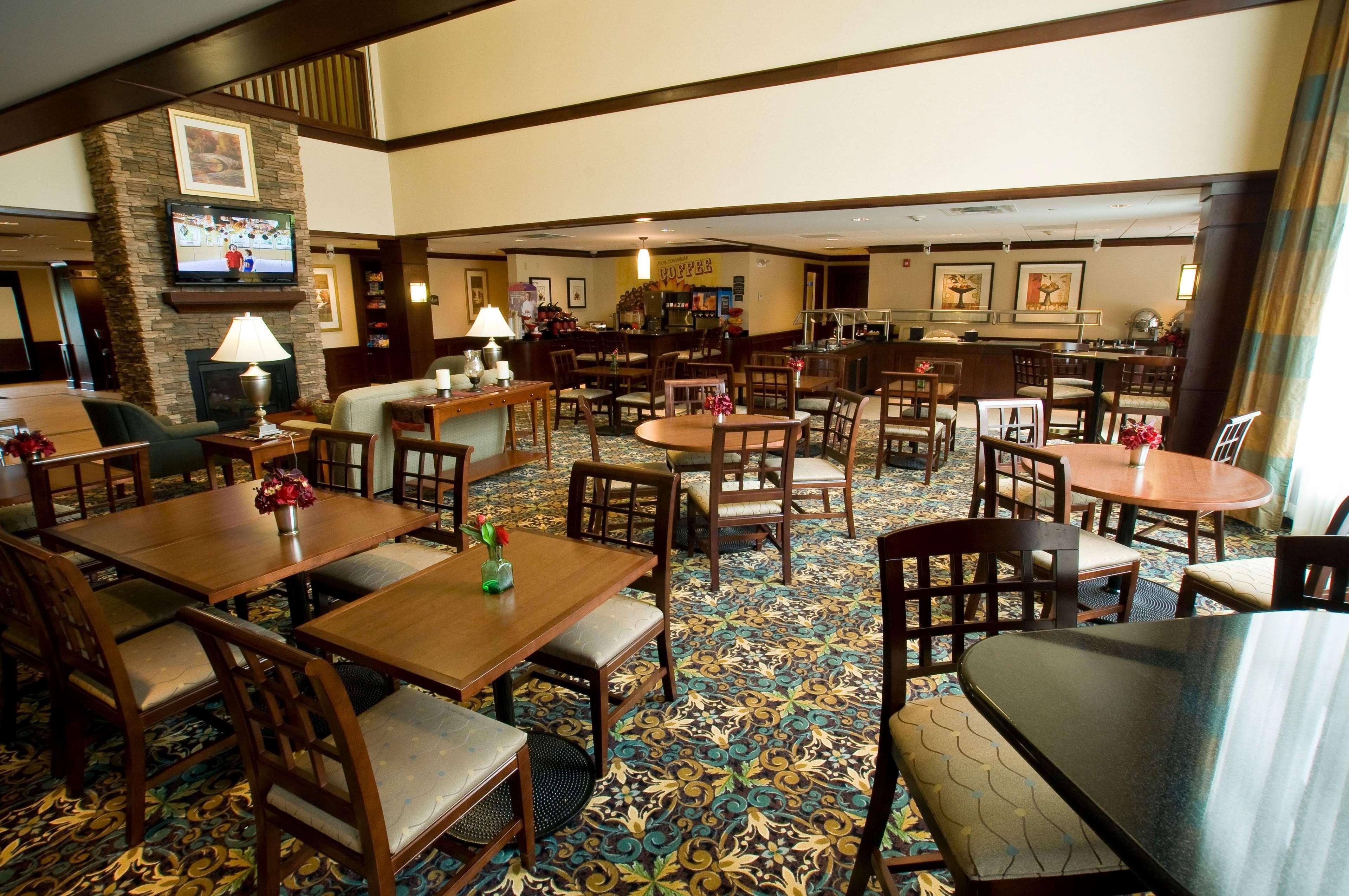 Hawthorn Suites By Wyndham Williamsville Buffalo Airport Restaurant photo