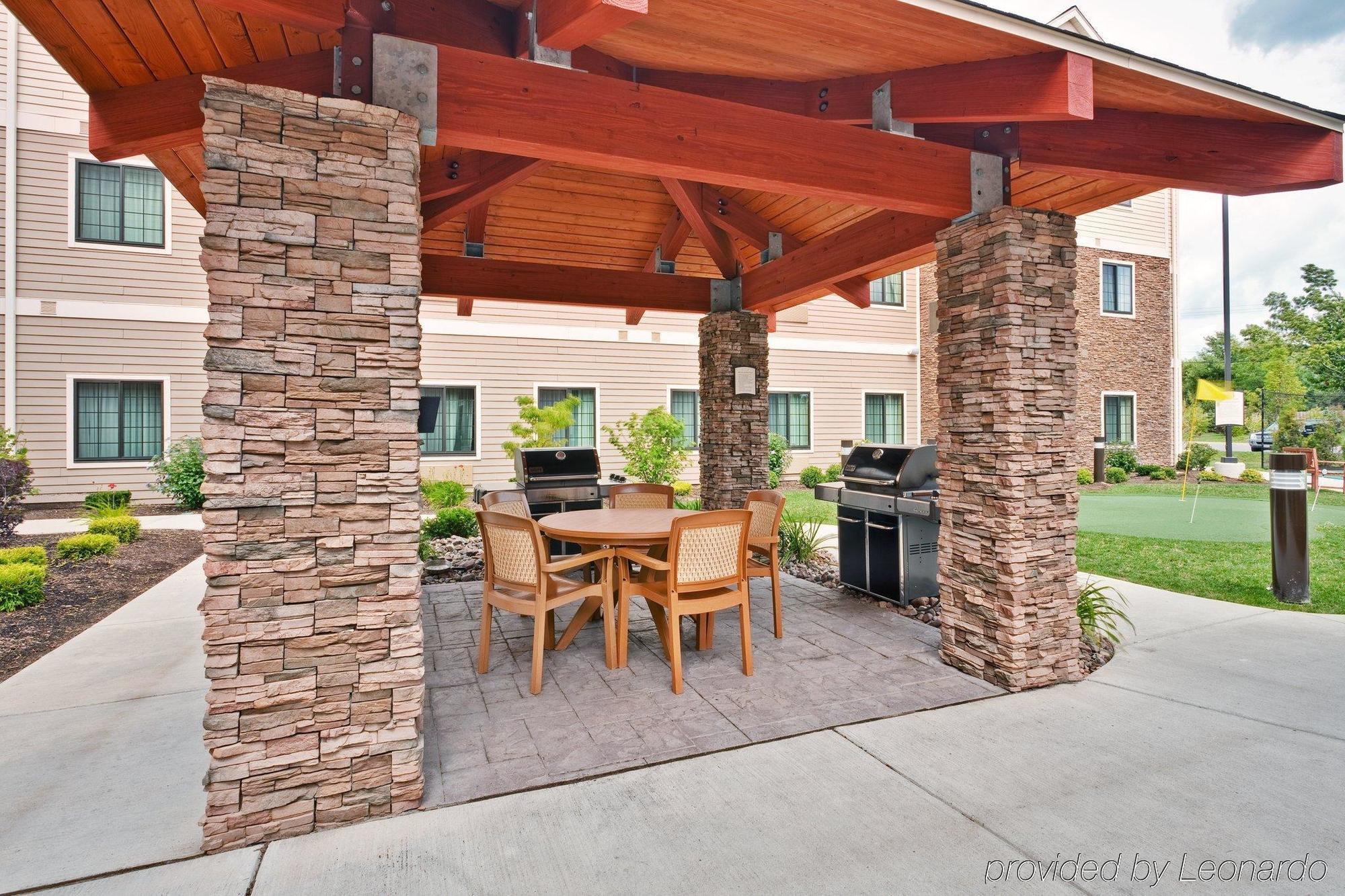 Hawthorn Suites By Wyndham Williamsville Buffalo Airport Facilities photo