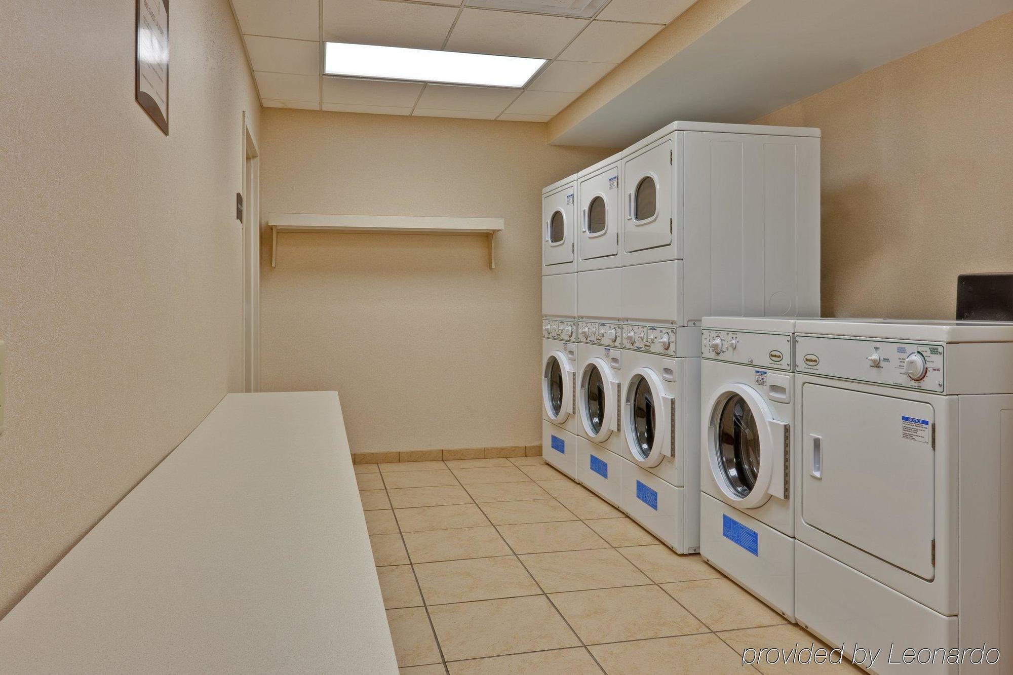 Hawthorn Suites By Wyndham Williamsville Buffalo Airport Facilities photo