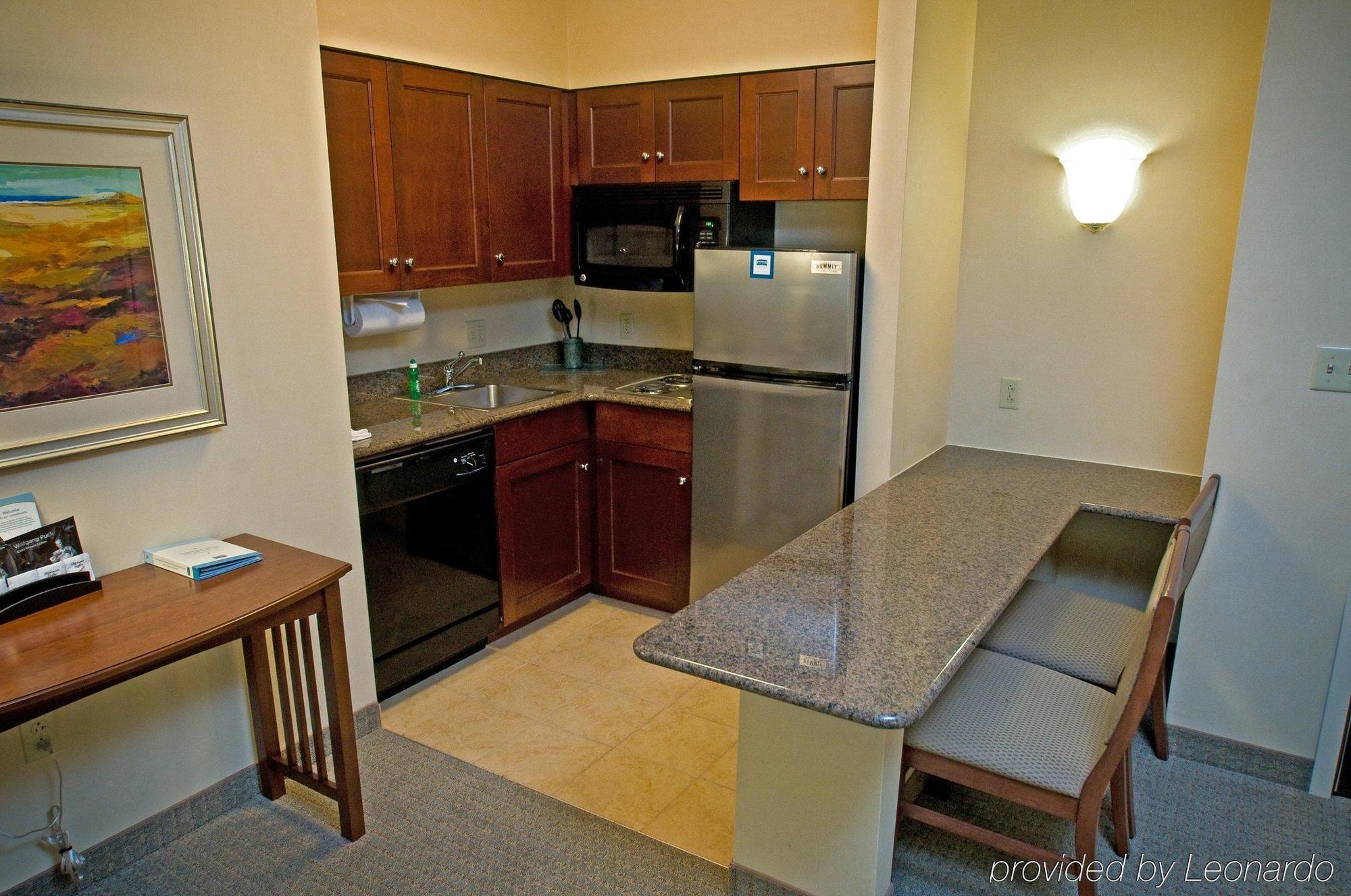 Hawthorn Suites By Wyndham Williamsville Buffalo Airport Exterior photo